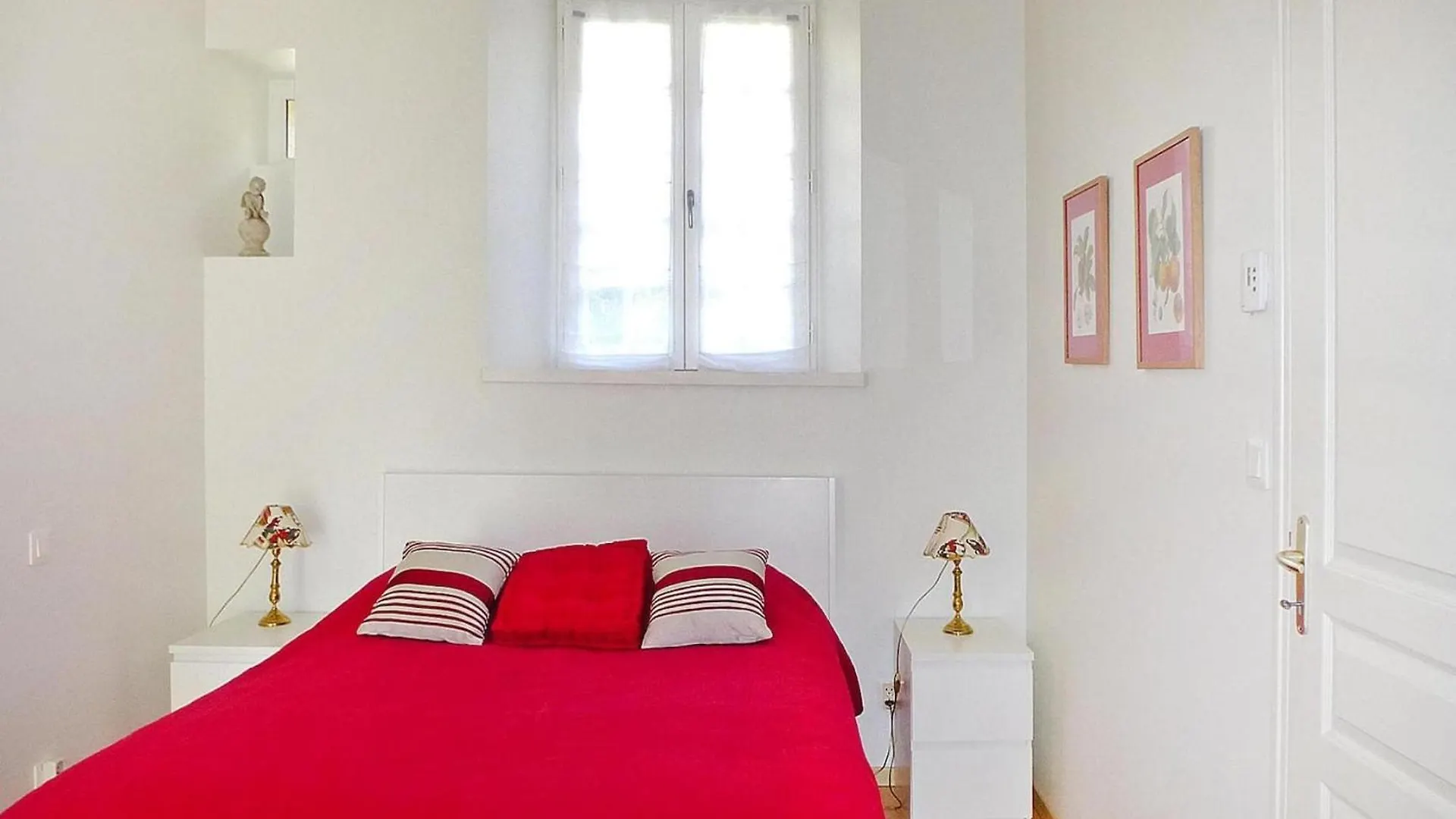 Сasa de vacaciones Beautiful Country House On Common Property Plougrescant